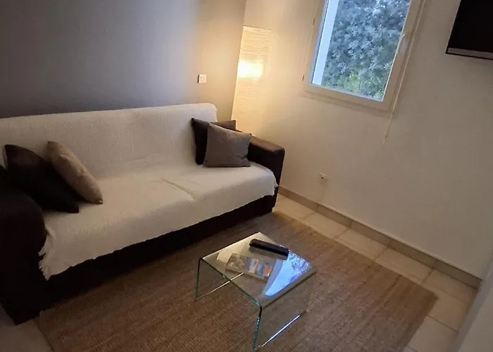 Kalliste Apartment *