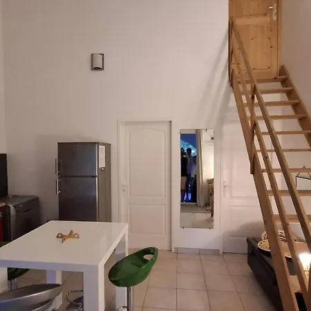 شقة Kalliste مونتايسلو